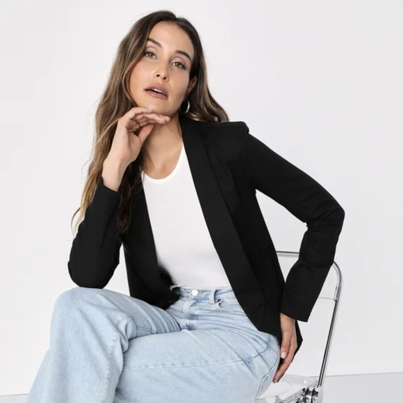 Lulu’s | NWT black blazer - Picture 2 of 6